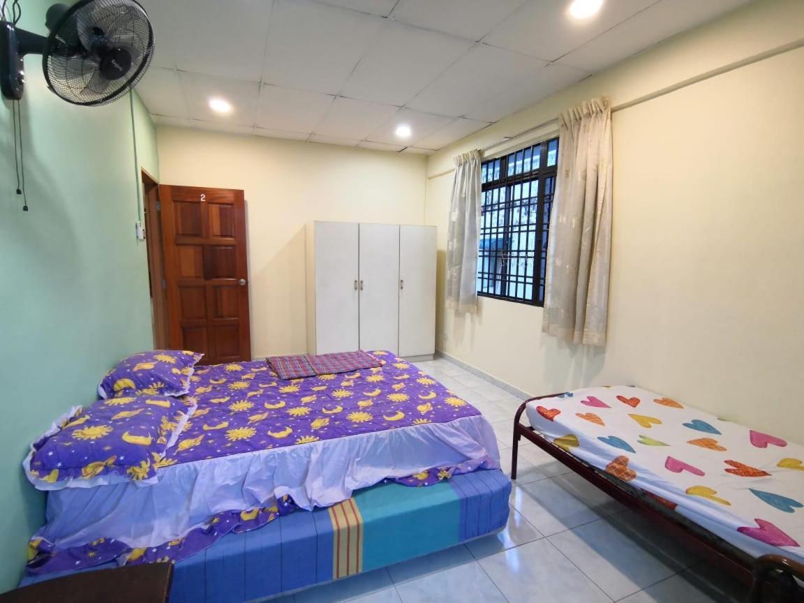 Cosy Homestay Ulu Tiram Exterior photo